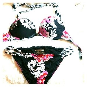 VS bombshell swimming suite